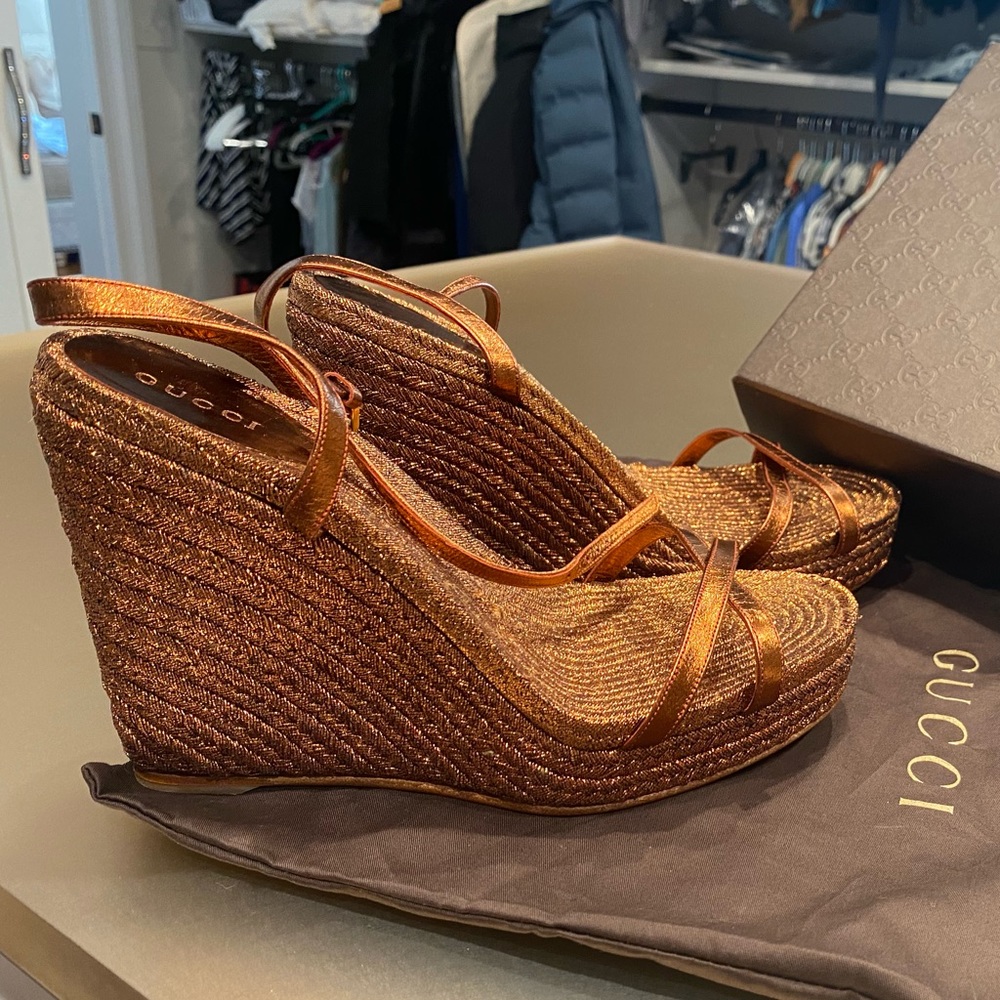 GUCCI PLATFORM WEDGES SANDALS 38 US 8